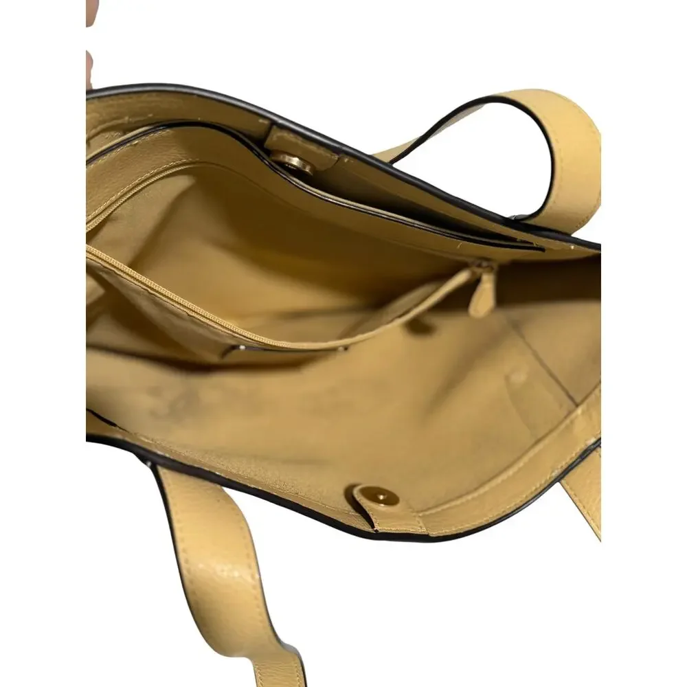 Coach Cream Leather Tote with Signature Horse & Carriage Logo